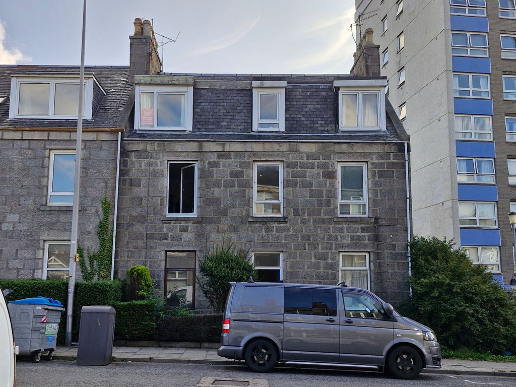 Property photo 1 of 6 1
