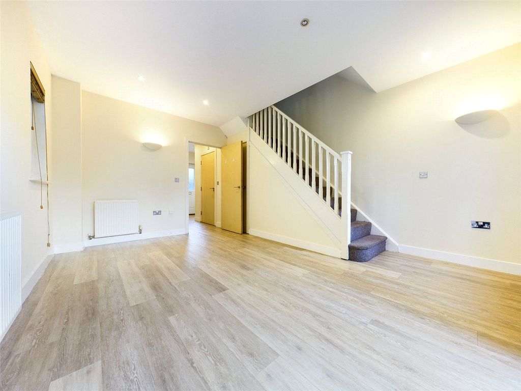 Property photo 2 of 15 Picture No. 02