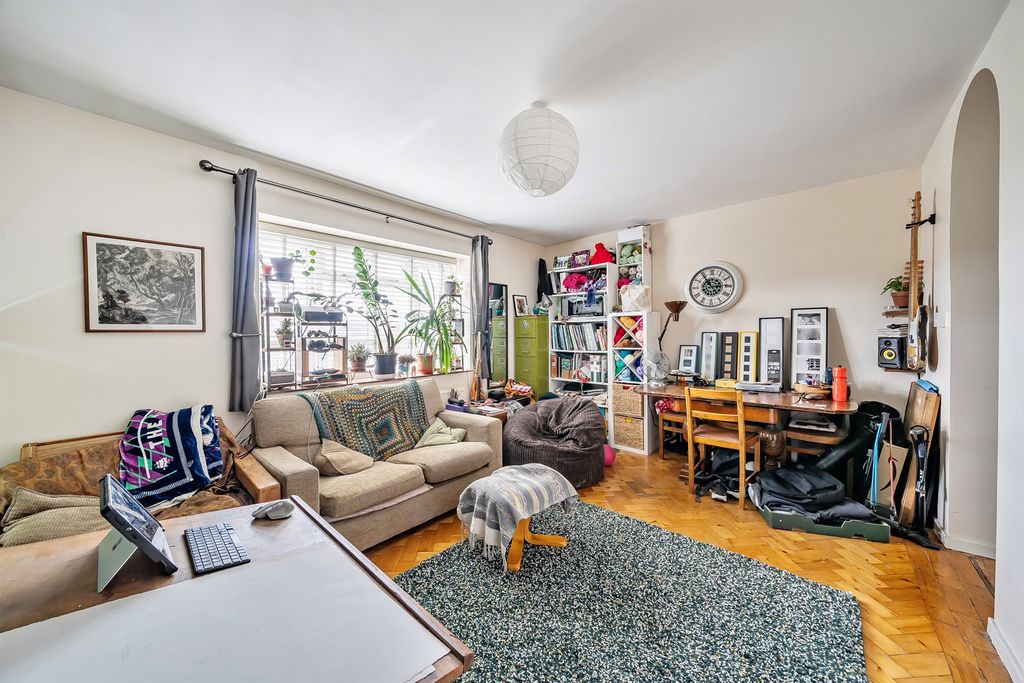 Property photo 2 of 12