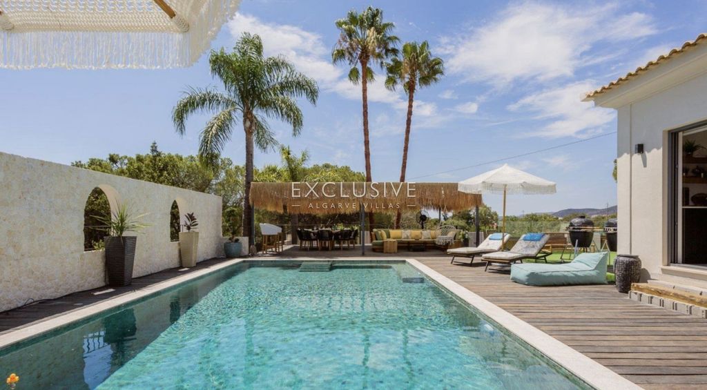 Property photo 1 of 33