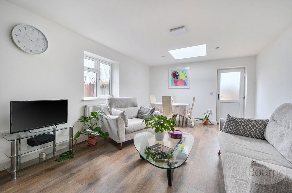 Property photo 3 of 20 Picture No. 56