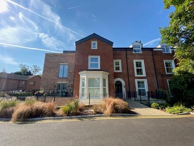Property photo 1 of 17 External