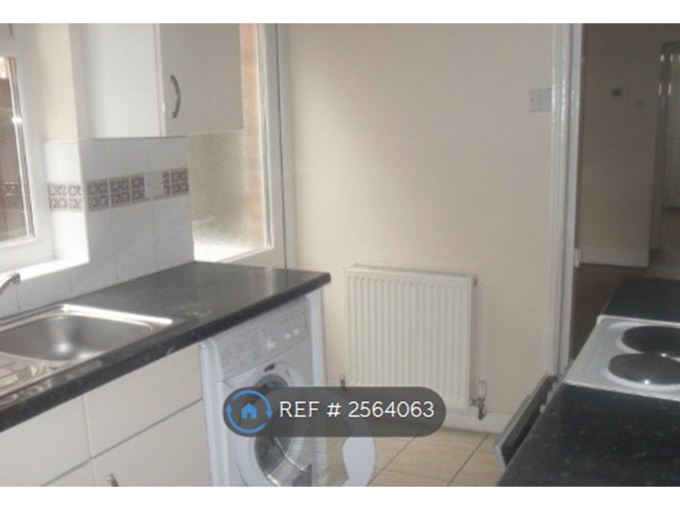 Property photo 3 of 4 Kitchen