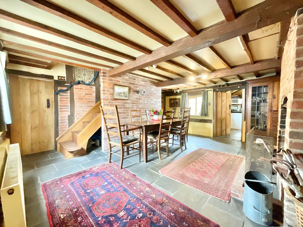 Property photo 2 of 36
