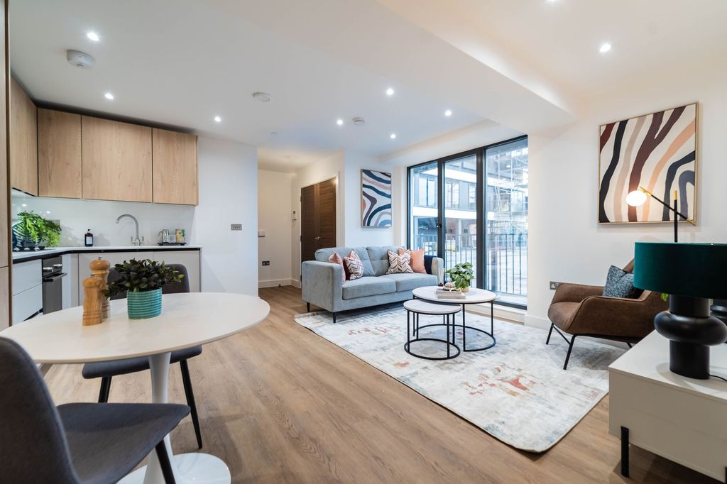 Property photo 2 of 6 Open Plan Kitchen/Dining/Living Room