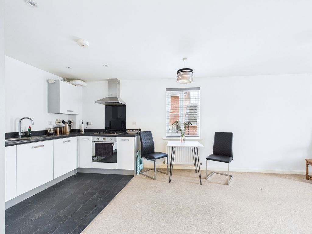 Property photo 2 of 18 Cam01338G0-Pr0156-Still016