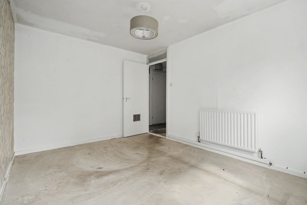 Property photo 2 of 11 26 Harcourt Street, Preston, Lancashire, Pr1 7Er