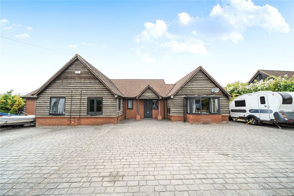 Property photo 1 of 23 External