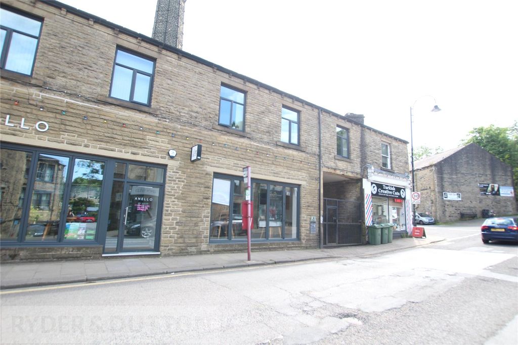 Property photo 2 of 17 External