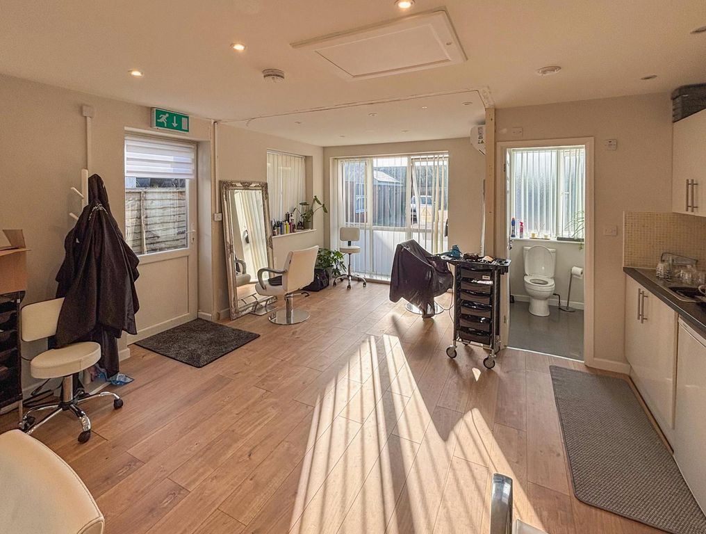 Property photo 2 of 6 1.Jpg