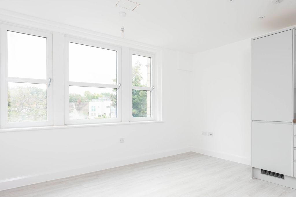 Property photo 2 of 9 Living Room