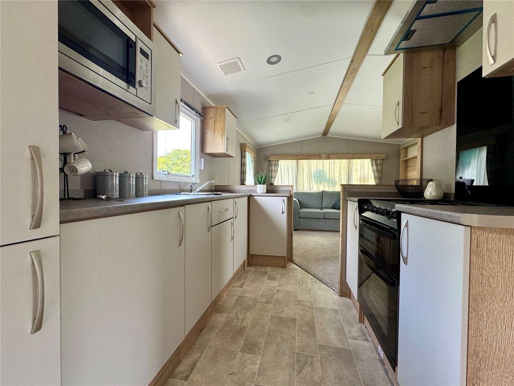 Property photo 3 of 9 Picture No. 02