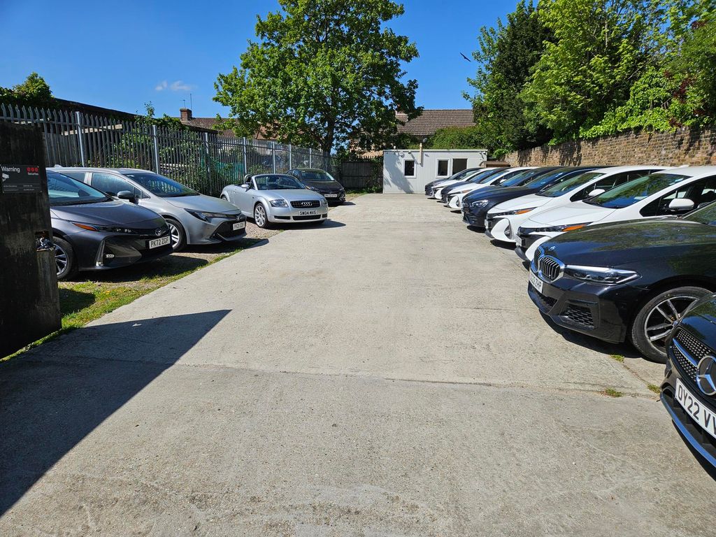 Property photo 2 of 3