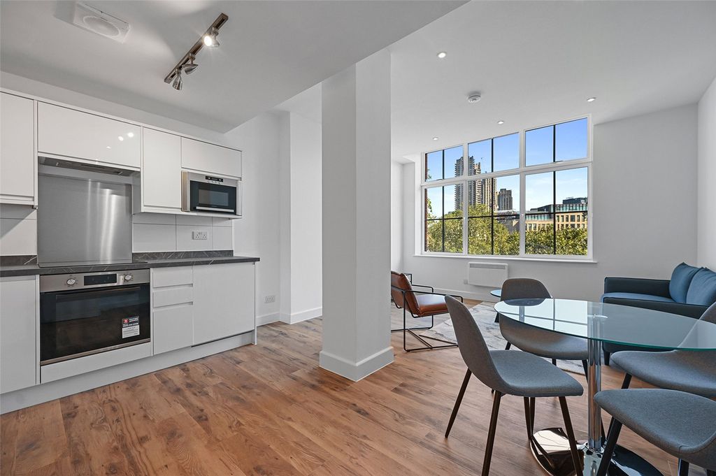 Property photo 2 of 15 Reception/ Kitchen
