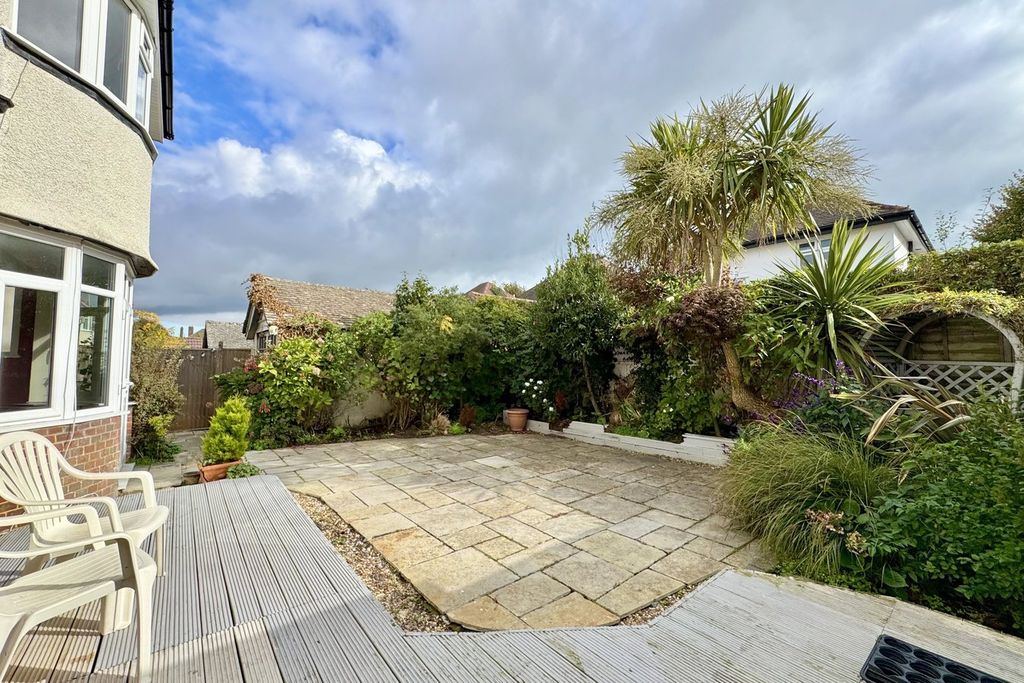 Property photo 3 of 23