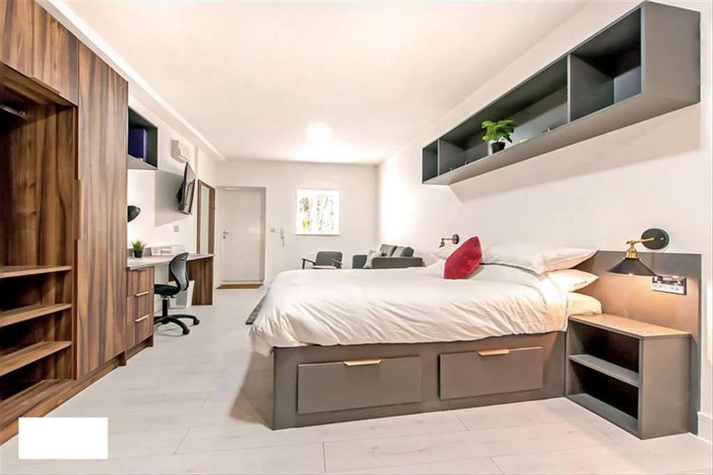Property photo 1 of 6