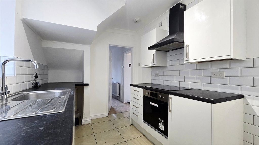 Property photo 2 of 15 Picture No. 10