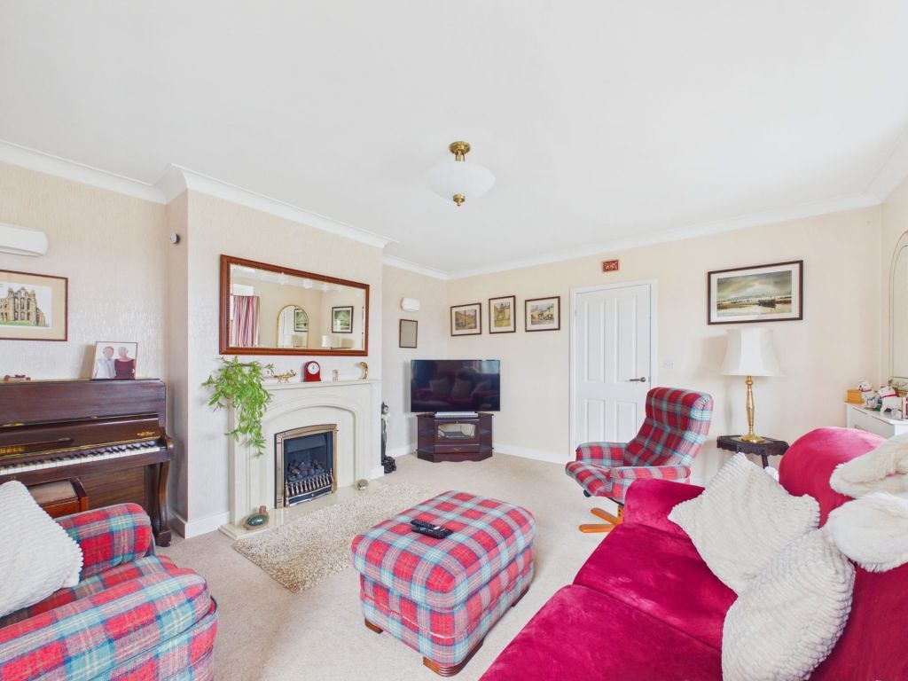 Property photo 2 of 25
