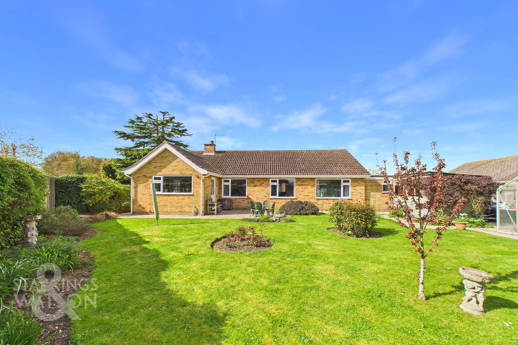 Property photo 2 of 34