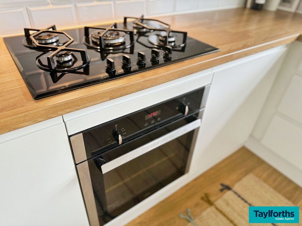 Property photo 2 of 24