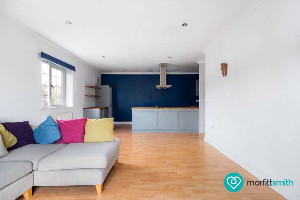 Property photo 2 of 13