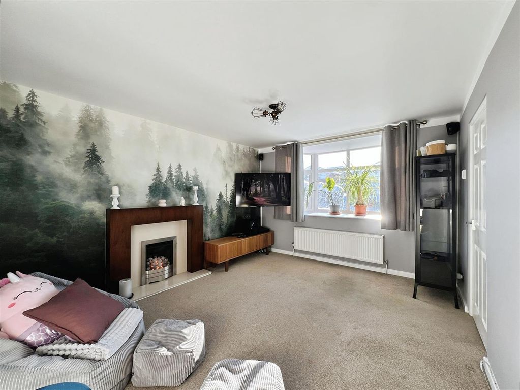 Property photo 2 of 19 d4ee3F2E-Img_5216.Jpg