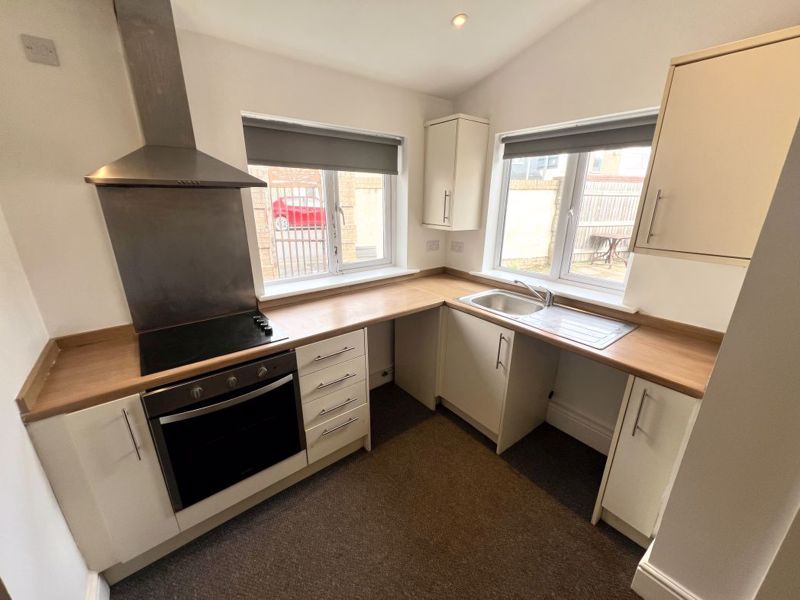 Property photo 1 of 4 Kitchen