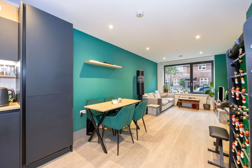 Property photo 3 of 22