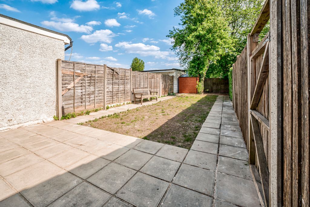 Property photo 3 of 8 Dscg0326_27_28_29_30