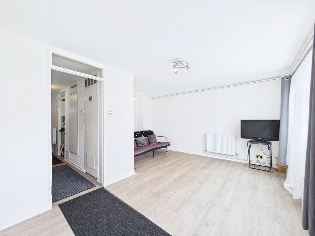 Property photo 2 of 15 4461432