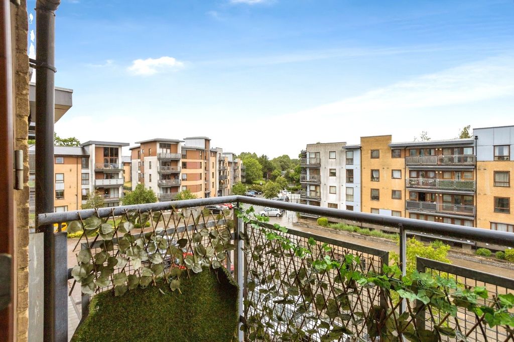 Property photo 3 of 19 Photo