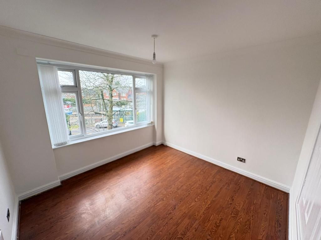 Property photo 3 of 8 Bedroom 1