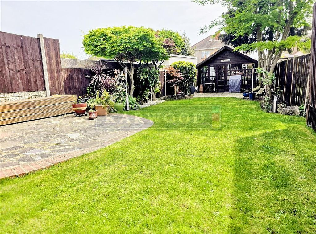 Additional image 19 of 4 bed semi-detached house for saleKingshill Avenue, Hayes UB4