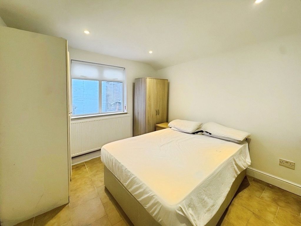 Property photo 3 of 4 Bedroom