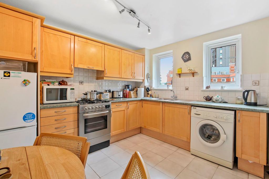 Property photo 3 of 8