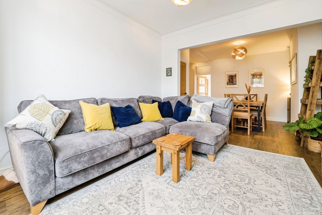 Property photo 3 of 14 Pbox-Img.Jpg