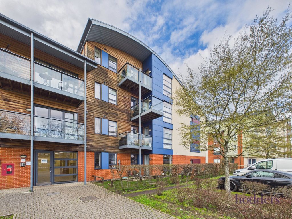 Property photo 1 of 17 Picture No. 21