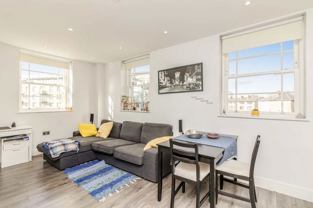 Property photo 3 of 16