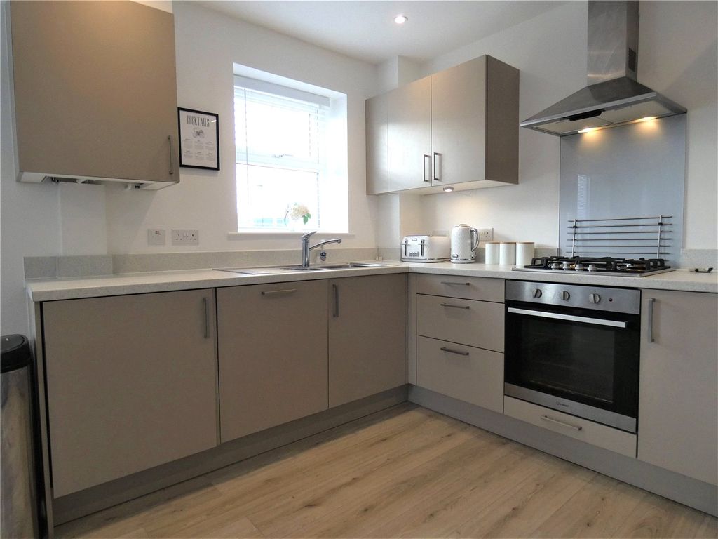 Property photo 3 of 24 Picture No. 04