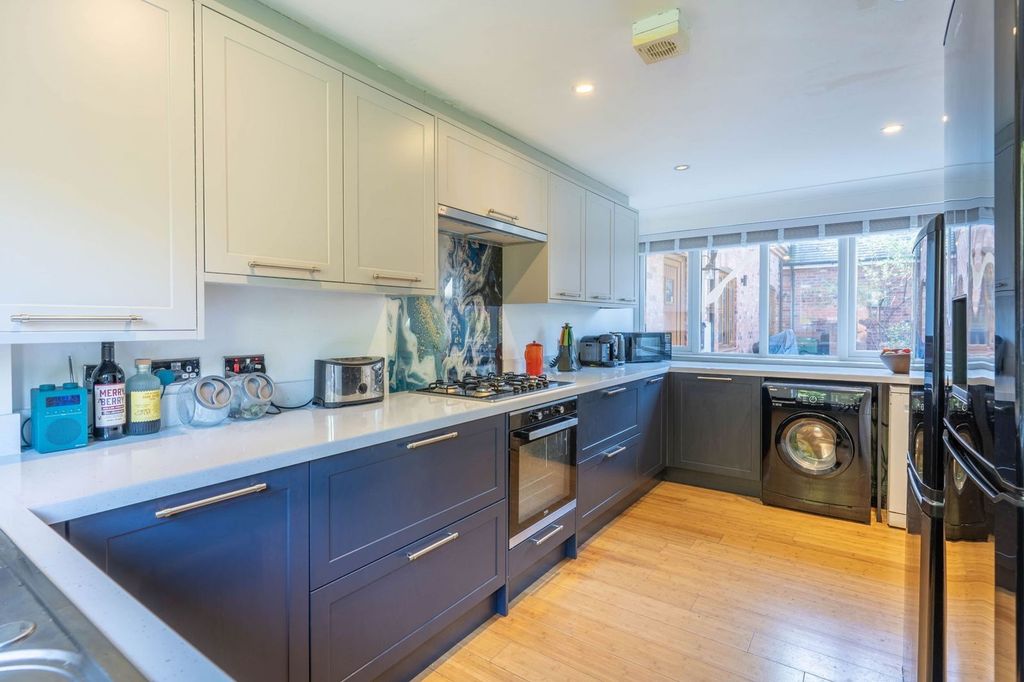 Property photo 3 of 15