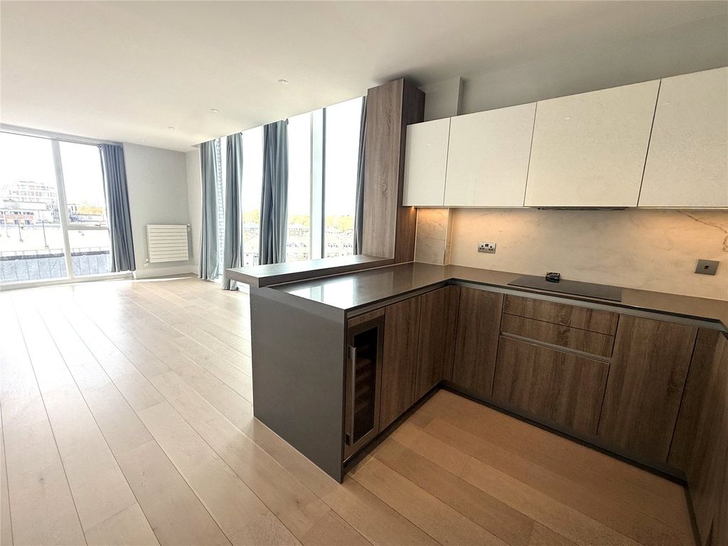 Property photo 2 of 24 Picture No. 34