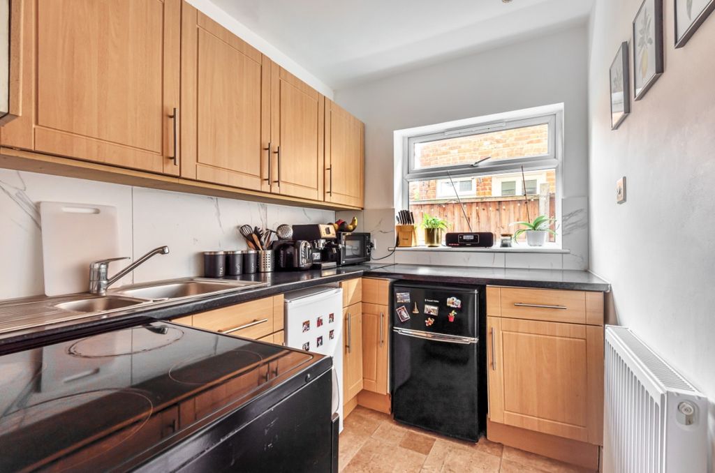Property photo 2 of 5 912359 (5)