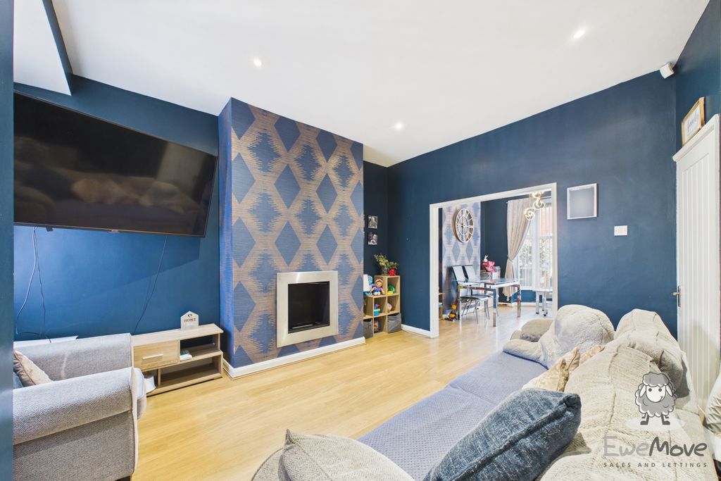 Property photo 2 of 10 10
