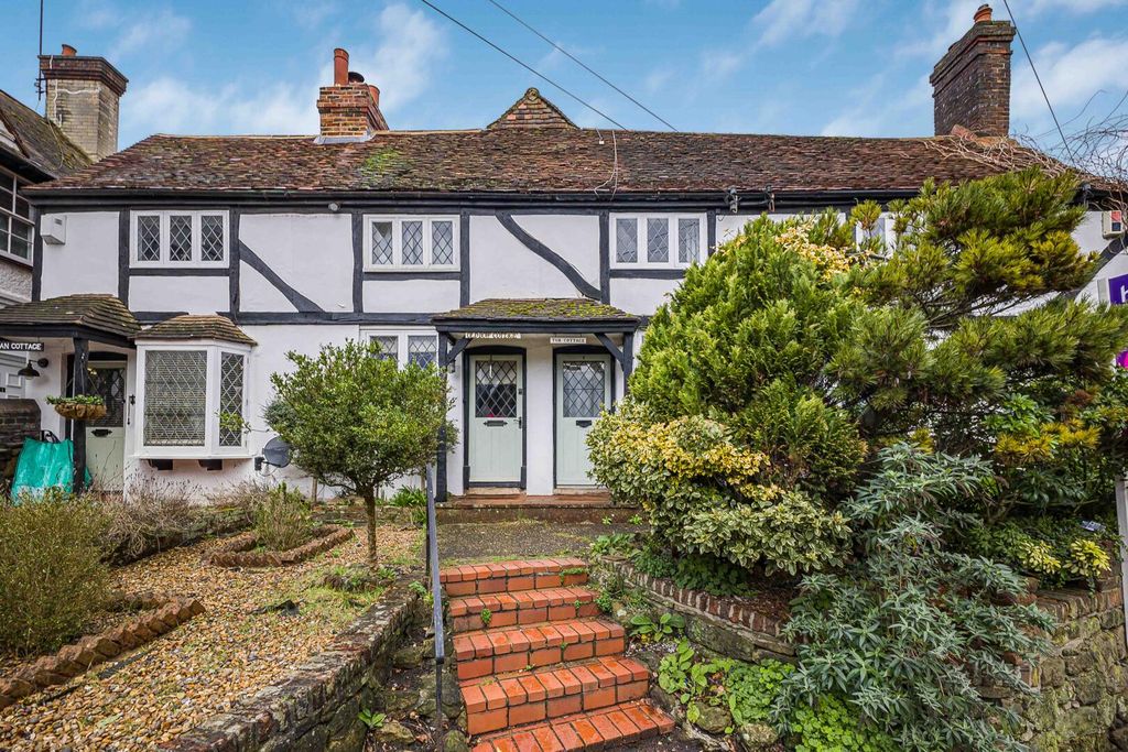 Property photo 1 of 10 Front (Exterior)