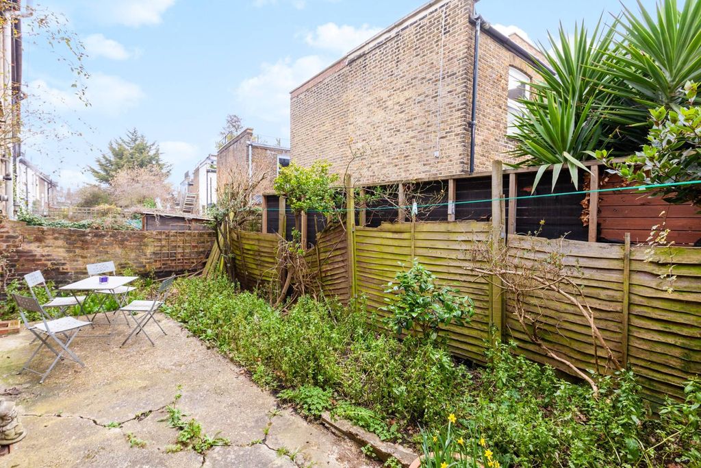 Property photo 3 of 7