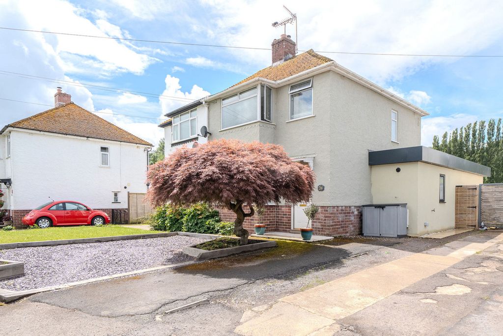 Property photo 1 of 42