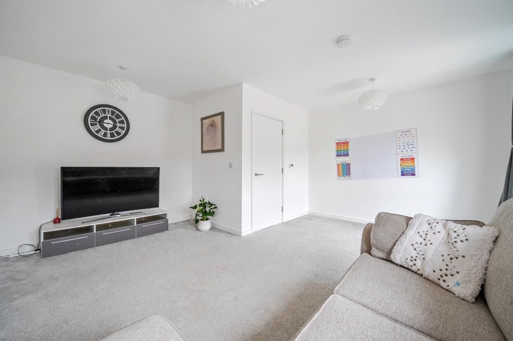 Property photo 3 of 18 Living Area