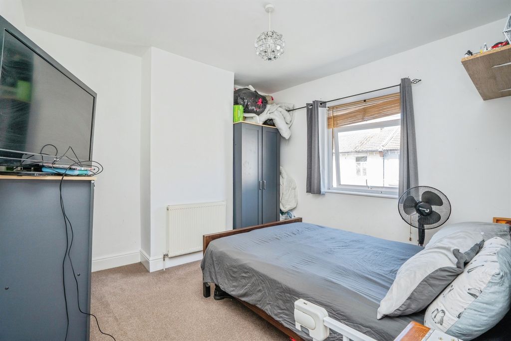 Property photo 2 of 14