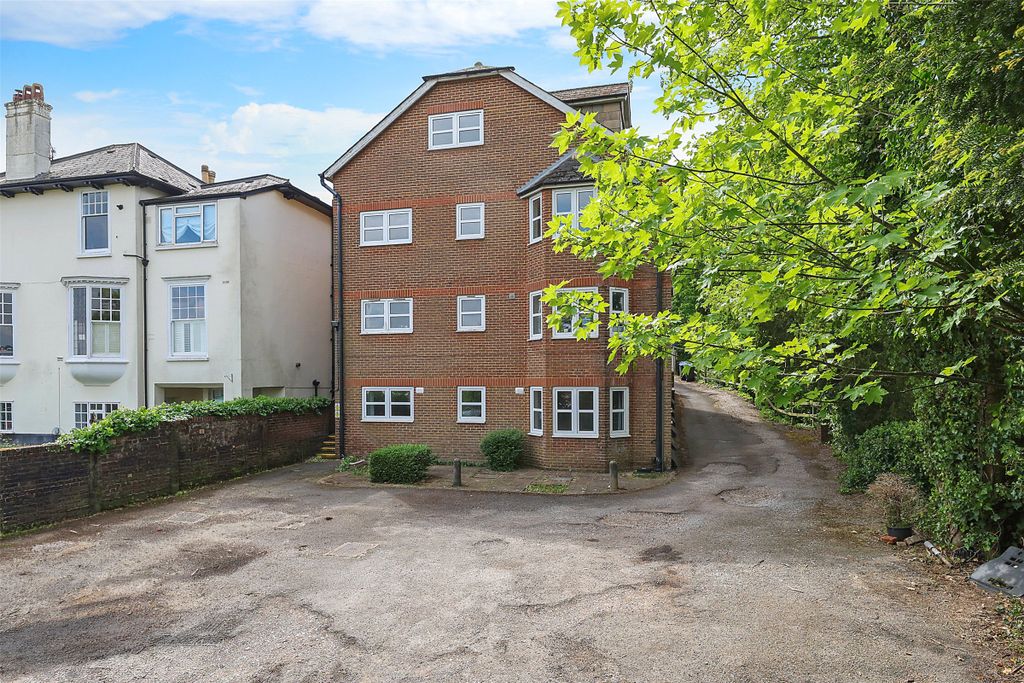 Property photo 2 of 16 Picture No. 20