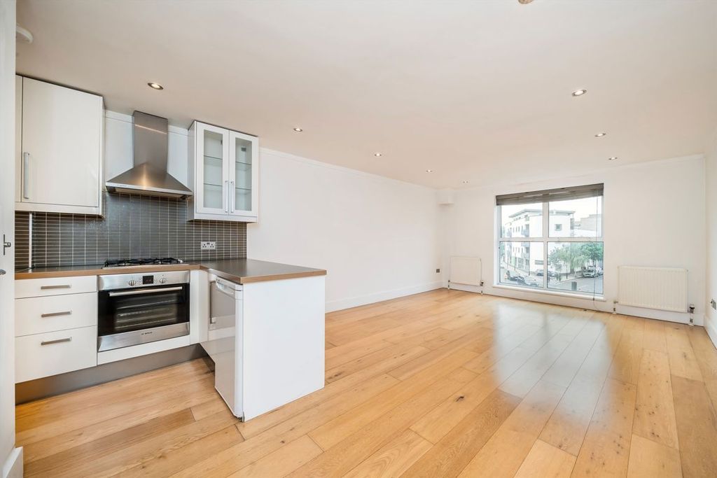 Property photo 1 of 4